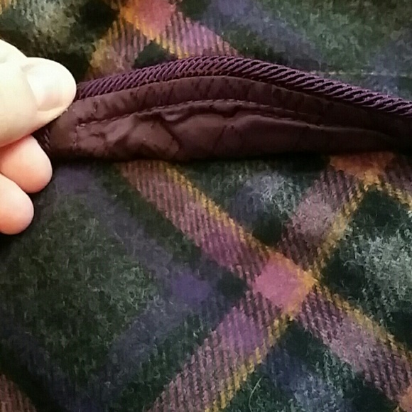 Purple plaid wool cape with faux pockets - Picture 7 of 8